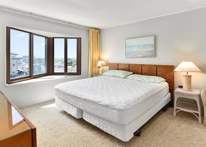 2 Bedroom With Ocean View And Outdoor Pool! Ocean Stadt